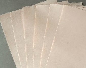 6 Blatt handgeschöpftes Papier ca. A4, lachsfarbenes Büttenpapier geeignet als Malpapier und Schreibpapier