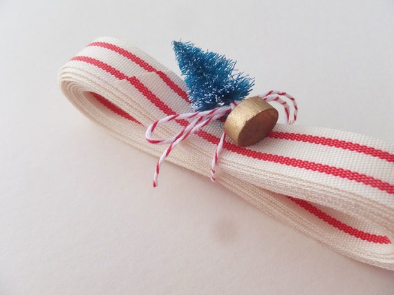 Red Stripe Woven Ribbon ~ 1 wide x 5 Yards ~ PATRIOTIC Holiday DYI Projects ~ Gift Wrap ~ Junk Journals ~ Christmas Crafts ~ Fourth of July