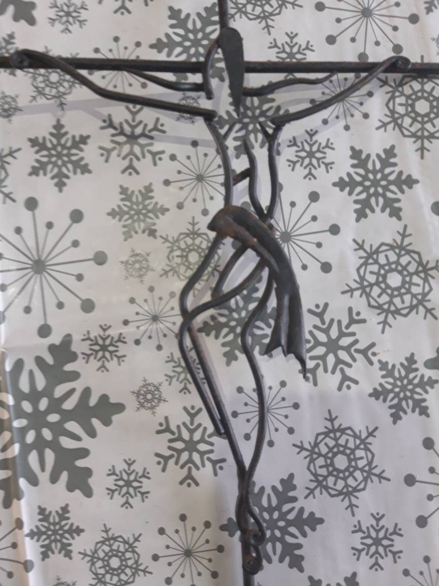 Le Français en Métal Élégant Croisent Jésus sur Le Crucifix