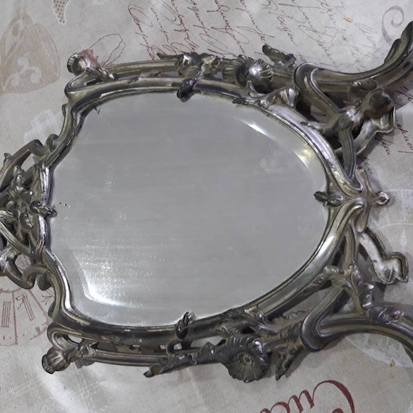 Miroir de table en métal Français orné