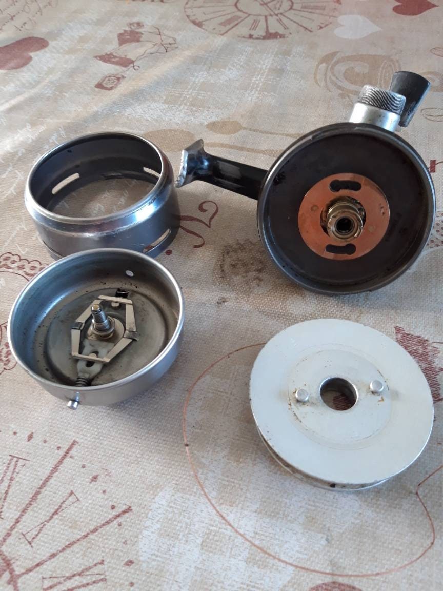 エ*ン様 アンティークフィッシングリール イングランド製 Shakespeare fishing reels - Etsy 日本