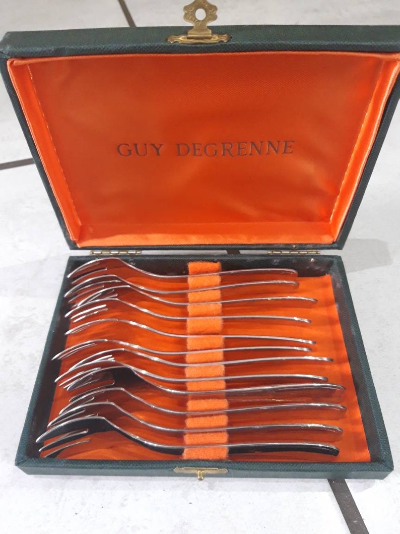 Boxed set of French cake forks by Guy Degrenne