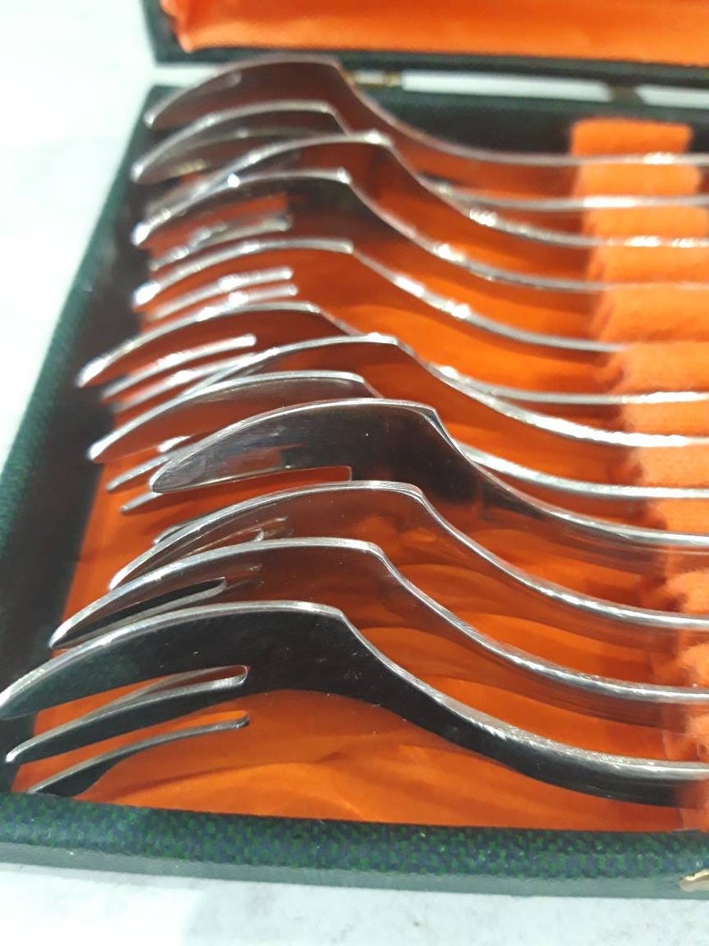 Boxed set of French cake forks by Guy Degrenne