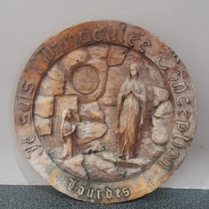 Religious molded plate