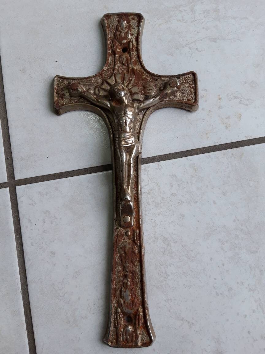 Cru Français Le Crucifix Chromé de Fer Jésus sur La Croix
