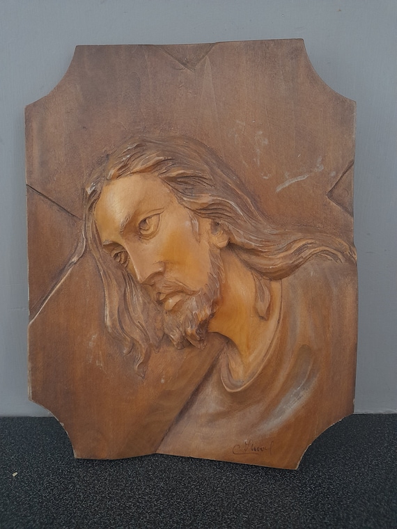 Sculpture En Bois De Jésus-Christ Photo éditorial - Image du religieux