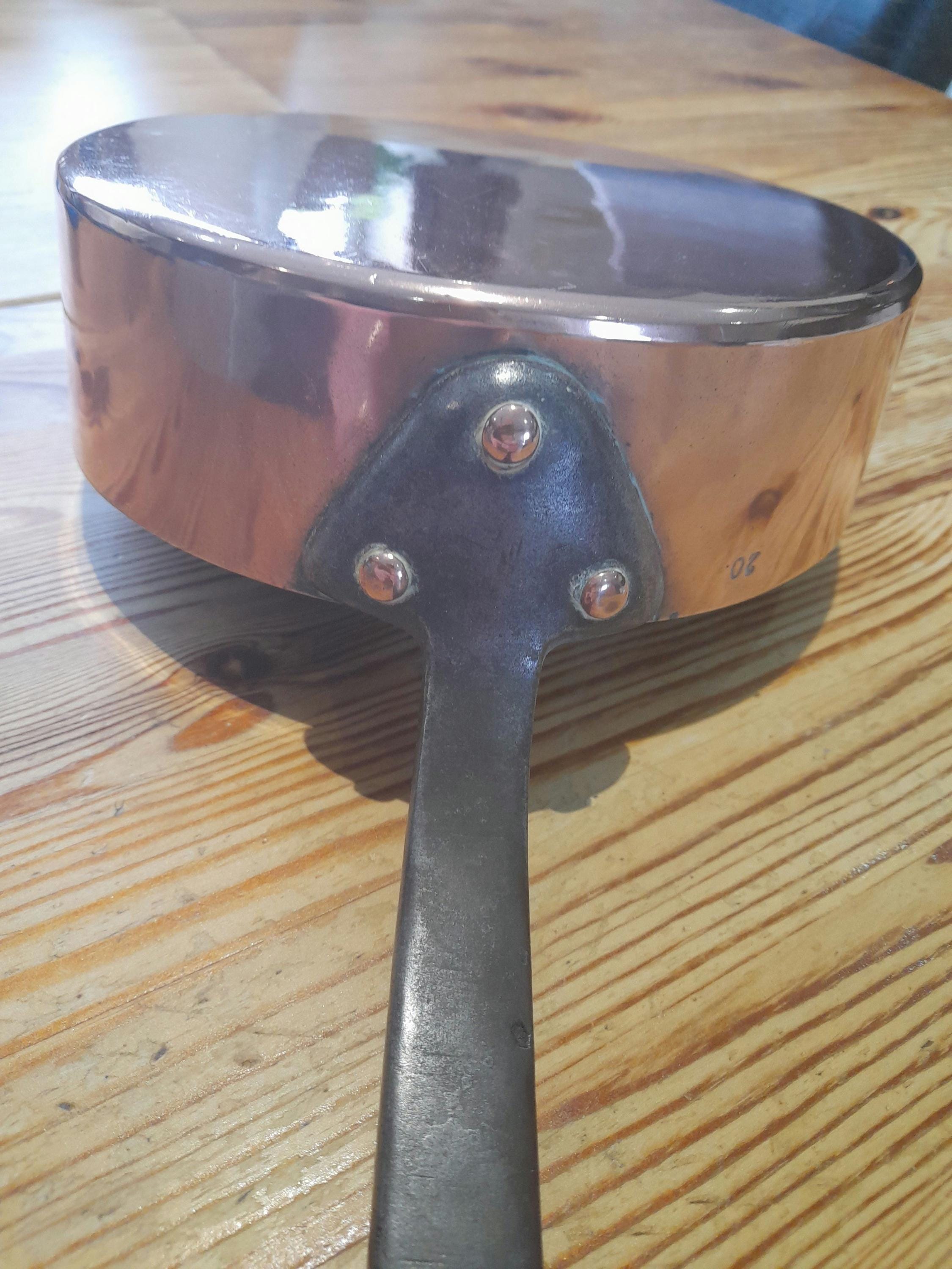 SAUTEUSE EN CUIVRE, ancienne, état neuf, bel objet EUR 29,00 - FR