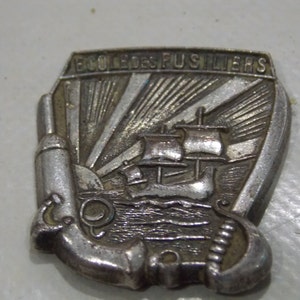 French military badge medal