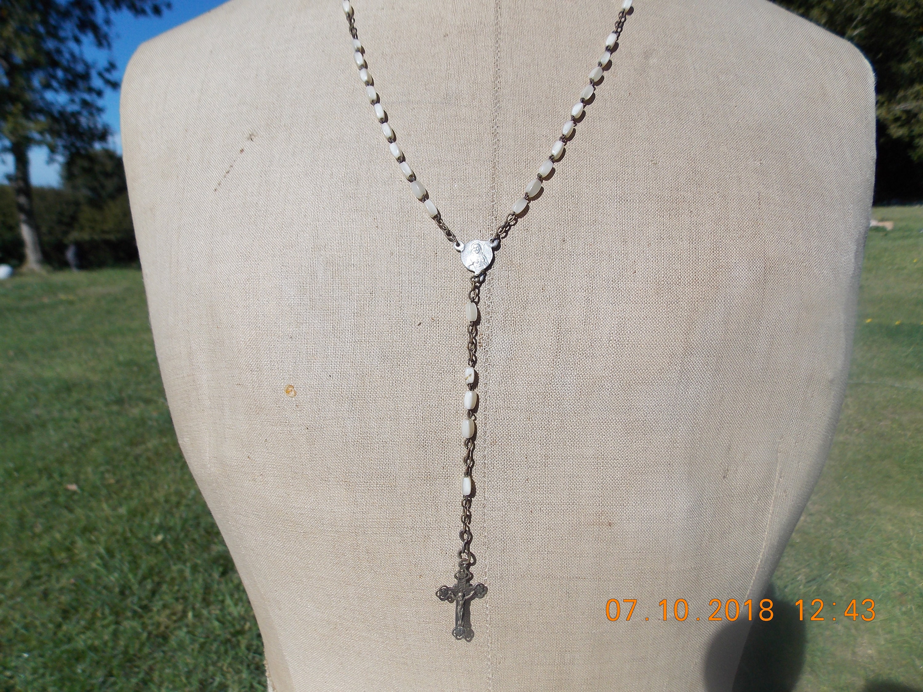 Vintage Français Rosary Beads Necklace Crucifix Croix Chaîne Religieuse Jésus Croix Bijoux Vintage F