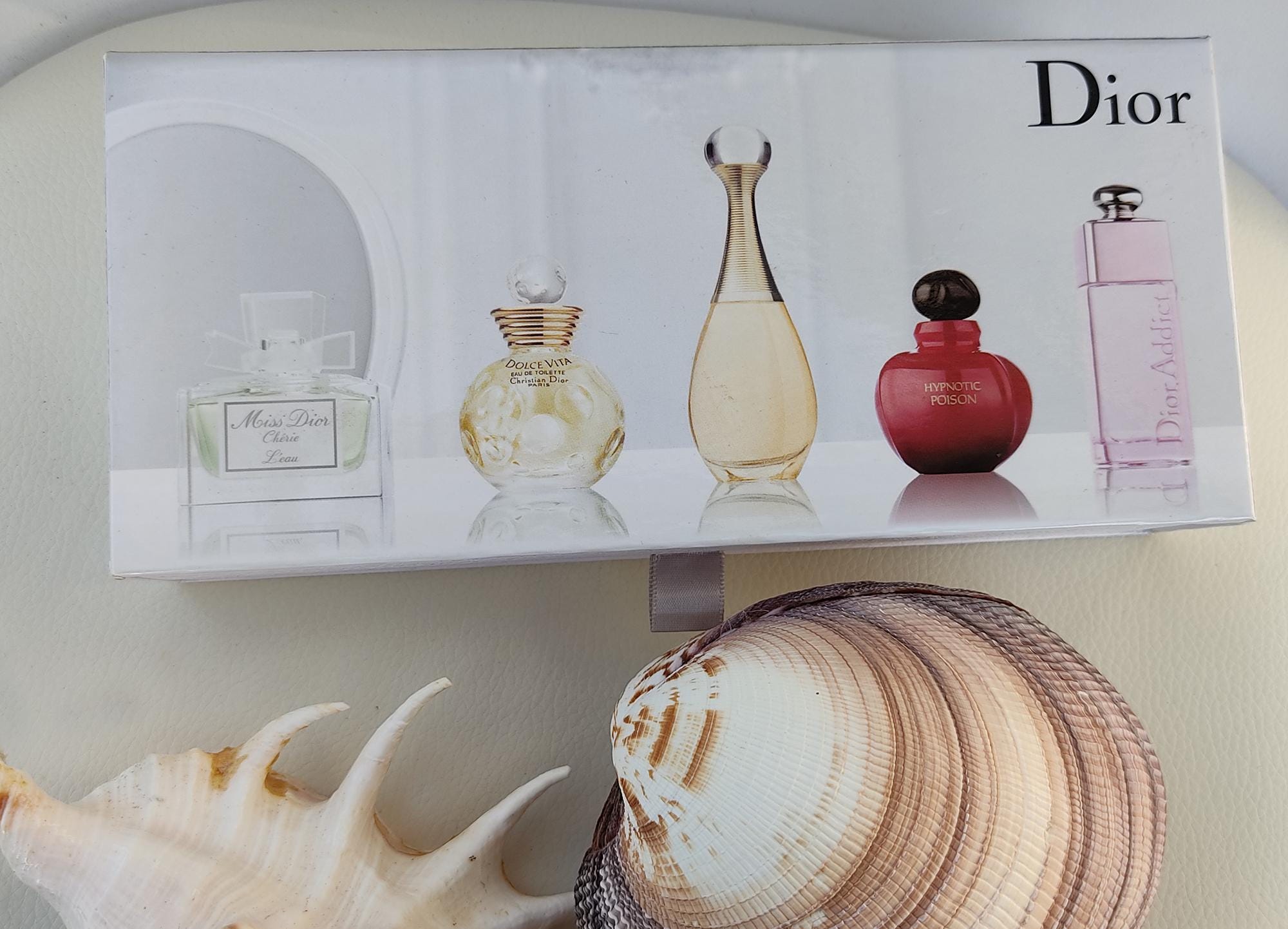 Dior Coffret Mini Parfums Voyage, 5 X 5 Ml EDT, J'adore Dior Coffret Mini Parfums Voyage, 5 X 5 Ml EDT, J'adore