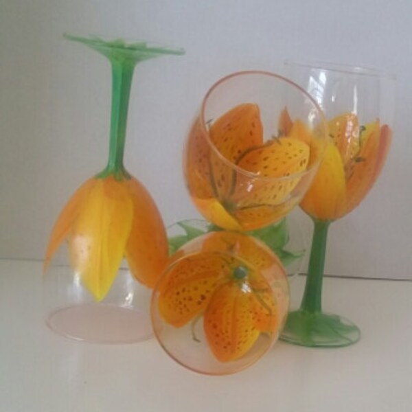 Hand painted, Tiger Lily,  Wine Glasses, Set of 4