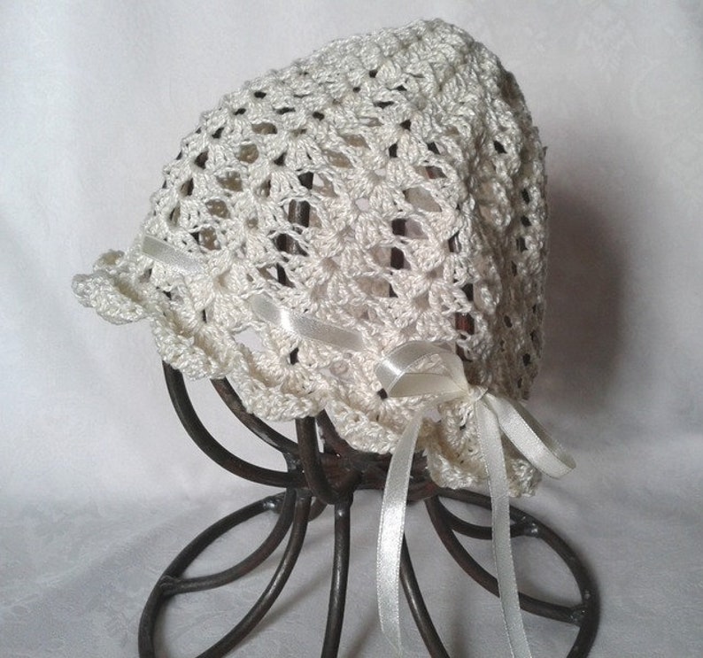 Baby hat,crochet newborn hat,Ecru crochet newborn hat,Baby capLace Christening hat Little baby cap in ecru crochet,Little hat for baby girl