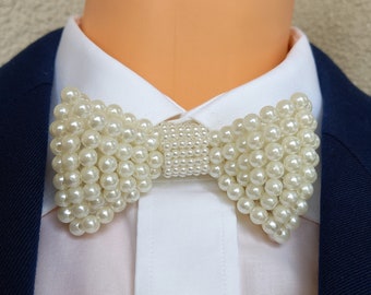 White Bow tie, Pearls bridal bow tie, White Bow tie for man for woman, 30 pearly wedding anniversary bow tie, Gift for him,