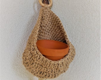 Hanging jute basket, housewarming gift, homemade teardrop basket, drop-shaped container for kitchen, home storage, hanging flowerbed