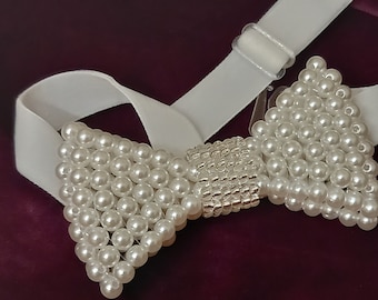 White Bow tie, White pearls bridal bow tie, Bow tie for man for woman, 30 pearly wedding anniversary bow tie, Gift for him,