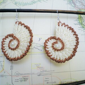 Crochet Ohrringe mit Perle Muscheln Bild 3