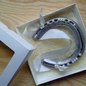 Gelukshoefijzerhuwelijkscadeau, een beetje geluk voor pasgetrouwden, natuurlijk gelukshoefijzer, rustiek huisdecor, landelijke bruiloft, cadeau voor hen,