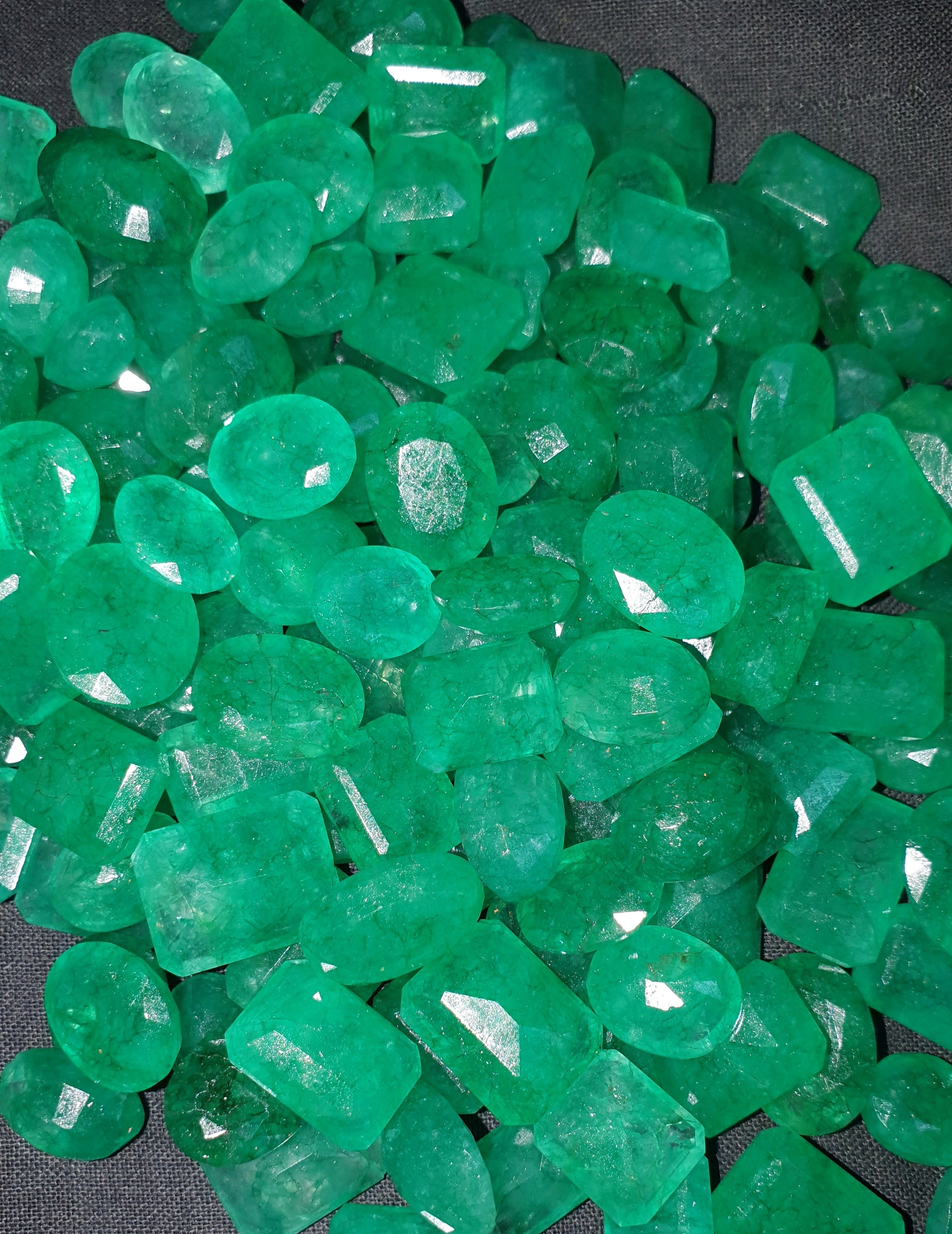 Natural Emerald  Faceted Cut Mix Shape 50 Carat Mini Mixed Lot Oval &  Emerald Shape  Mixed Lot Loose Gemstones
