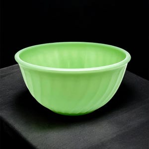 1950&#39;s Fire King Jadeite 8&quot; Bowl / Anchor Hocking Swirl Jadeite Bowl / Anchor Hocking Jadeite Mixing Bowl / Jadeite Serving Bowl