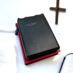 Vintage 1950s King James Bible: Presentation Edition