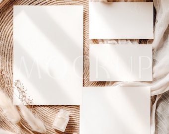 Conjunto de convites para chá de bebê estilo boho (5x7, 3,5x2, 5x3,5), mockup de cartão para sorteio de fraldas, mockup de cartão de agradecimento, mockup de cartão elegante para chá de bebê.