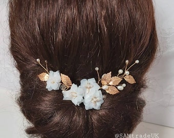 bridal hair piece,   wedding hair accessories, bridal hair comb, bridal hair accessory,  bridal hair pin,  white flowers hair comb, goldcomb
