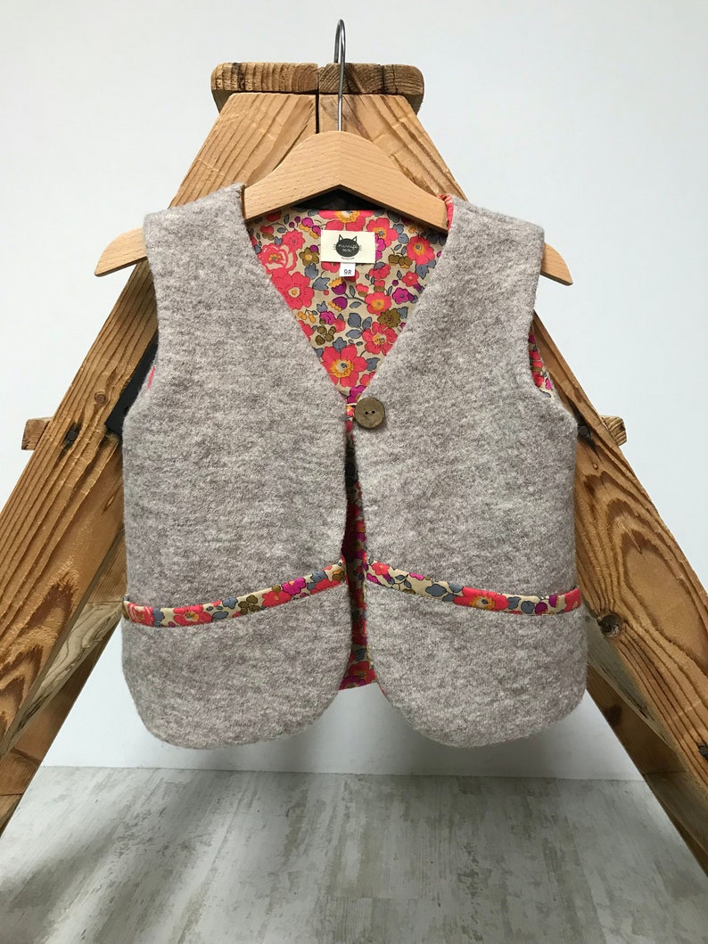 Gilet de berger, veste sans manches en laine et liberty, avec poches image 1