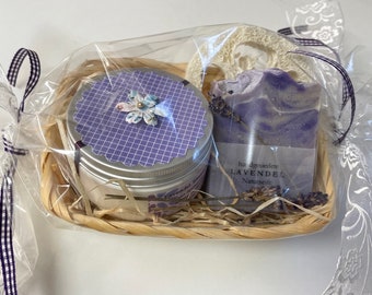 Geschenkset Lavendelseife und Lavendel Sheasahne - Lavender Soap and Lavender Whipped Shea Butter Gift Set - Soapisch