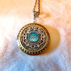 Magiczny medalion z syreną ~ Wisiorek w stylu wiktoriańskim, vintage'owym w kształcie syreny, idealny do przechowywania skarbów, muszli, kamieni szlachetnych lub jako szkatułka na pamiątki.