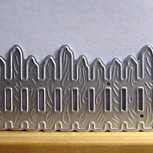 Fence with Wood Grain Cutting Die