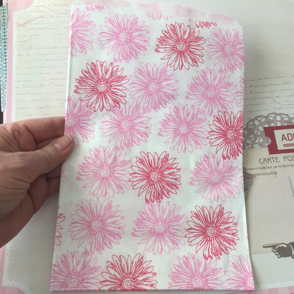 Pink Decorative Flower Bags for Party Treat Bags Crafting Bags for Junk Journals Candy Favor Bags with a Pink and Hot Pink Flower Motif