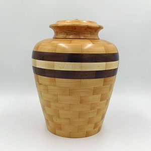 Urn | 275 cu. in. Wood Cremation Urn | urn041
