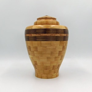 Cremation Urn | 140 cu. in. Cremation Urn | urn044