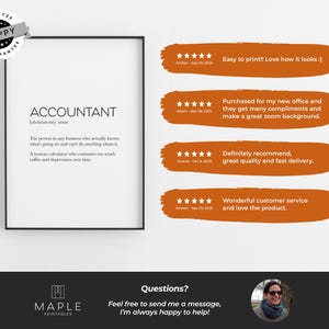 Pode incluir: Uma impress&atilde;o emoldurada com a defini&ccedil;&atilde;o de "ACCOUNTANT" em texto preto sobre um fundo branco. A defini&ccedil;&atilde;o inclui a pron&uacute;ncia e uma descri&ccedil;&atilde;o humor&iacute;stica. As avalia&ccedil;&otilde;es dos clientes s&atilde;o exibidas em pinceladas laranja.