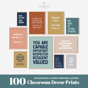Può includere: Una collezione di citazioni motivazionali e ispiratrici incorniciate in vari colori, tra cui blu, arancione e beige. Le citazioni sono progettate per l'arredamento della classe e presentano frasi come "Sei capace" e "Gli errori sono come impariamo."