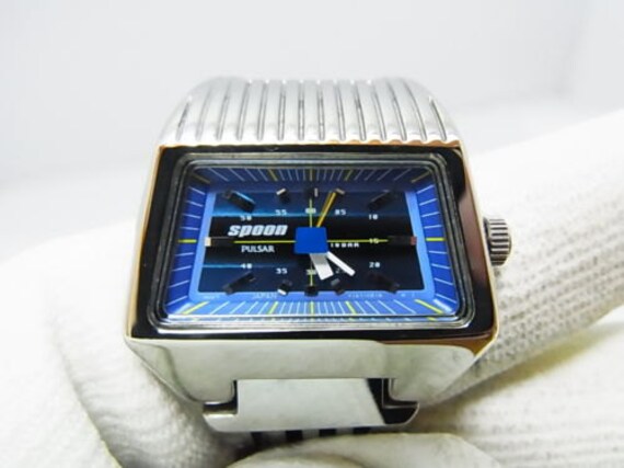 seiko pulsar watch
