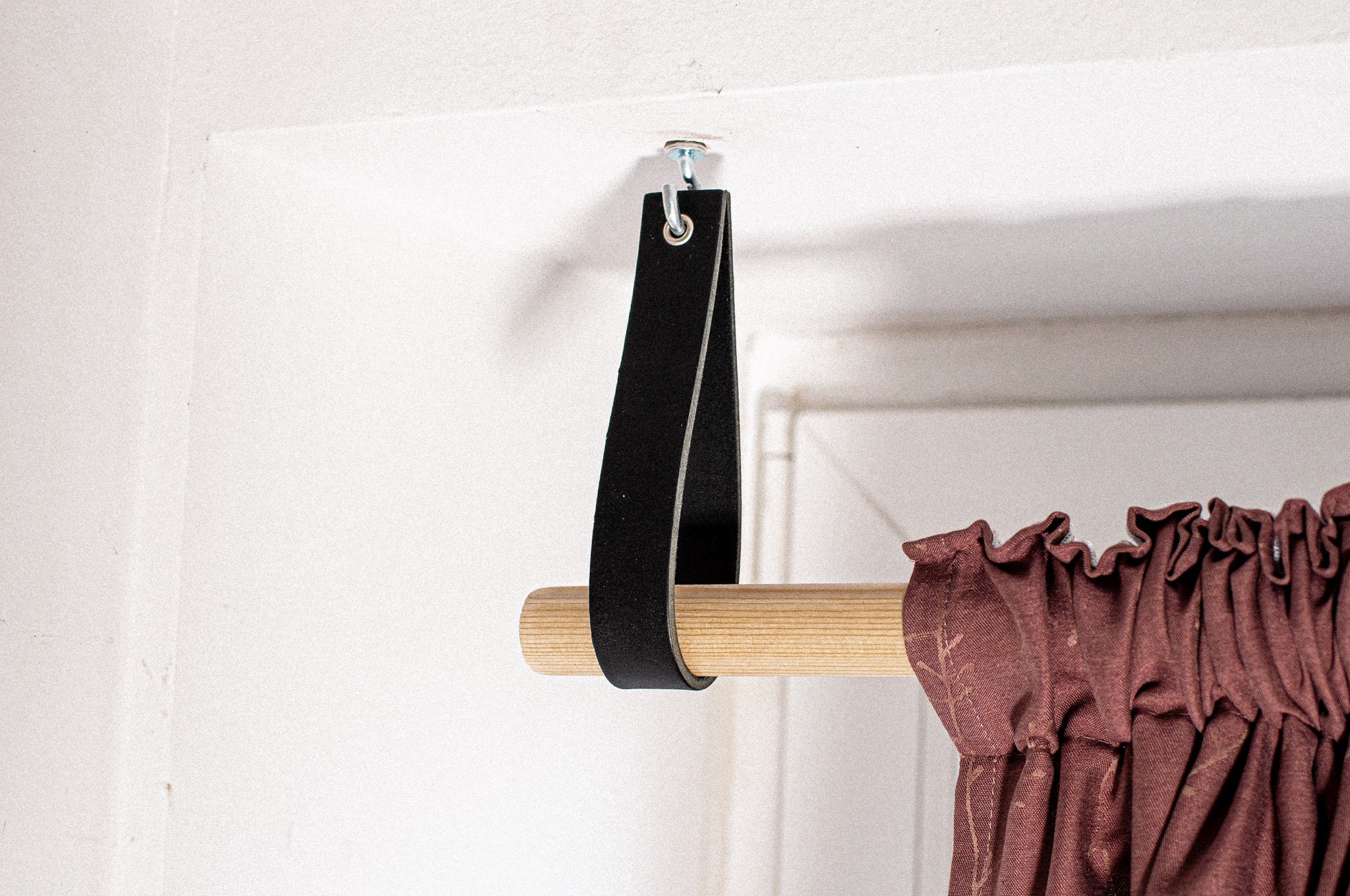 Hanging dowel rods shop
