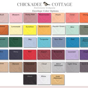 Puede incluir: Una carta de colores que muestra 36 colores de sobres diferentes ofrecidos por Chickadee Cottage Stationery Company. Los colores est&aacute;n dispuestos en filas y columnas, con nombres como "Blush", "Watermelon", "Forest", "Sky", "Turquoise", "Navy", "Red", "Scarlet", "Burgundy", "Lavender", "Purple", "Stone", "Harvest", "Chocolate", "Cloud", "Silver", "Light Grey", "Dark Grey", "Black", "White" y "Gold".