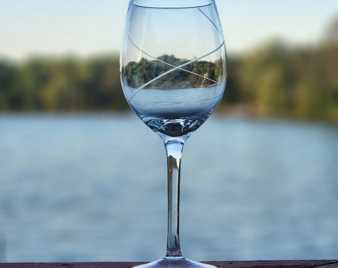 Mikasa 9 1/2" Balloon Wine Glass with Modern Etched Design
