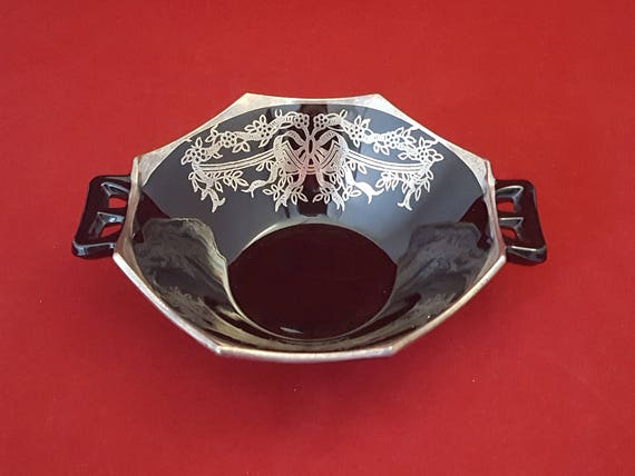 Art Deco Black Amethyst Glass Bowl with Silver Overlay – Vintage Cambridge Style, Wreath & Garland