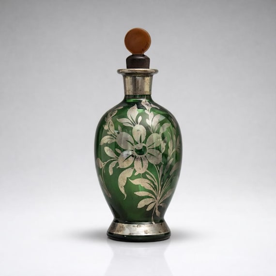 Mid Century Green Glass Decanter with Silver Overlay – San Marino Libertas Coat of Arms