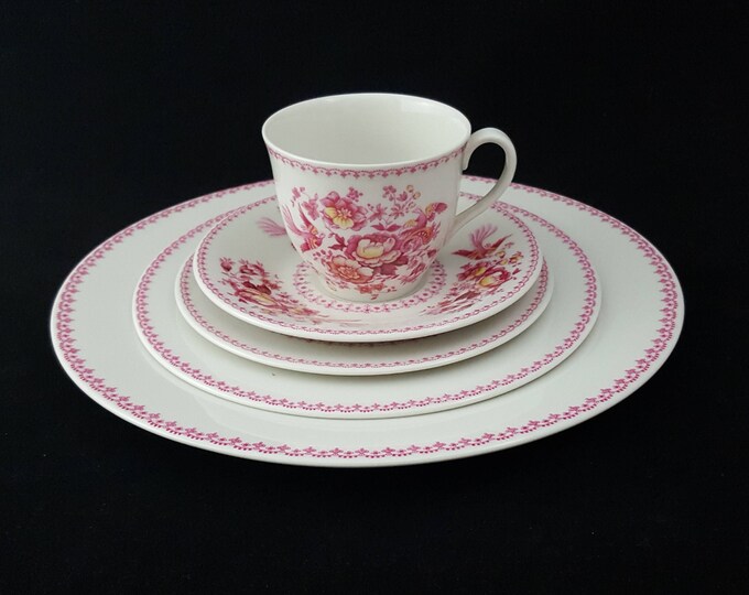 Royal Doulton Phoenix 5 Pc Place Setting, Fine Bone China Dinnerware Tea Set