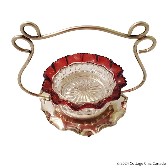 EAPG Heisey Ruby Clear Glass Sugar or Candy Dish from the Early 20th Century