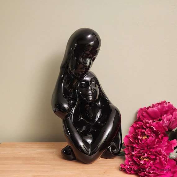 Vintage Modernist Black Ceramic Couple's Embrace Sculpture – 1990s Bluz Designs Postmodern Abstract Art Decor