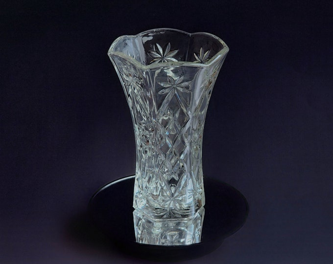Anchor Hocking Prescut Clear Glass Vase – Mid-Century Vintage Home Decor