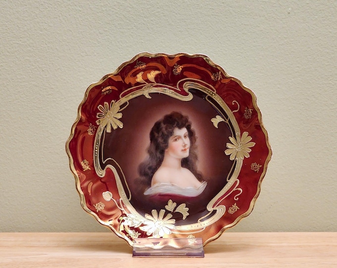 Royal Vienna Style Amorosa Portrait Plate for Art Nouveau-Inspired Home Decor