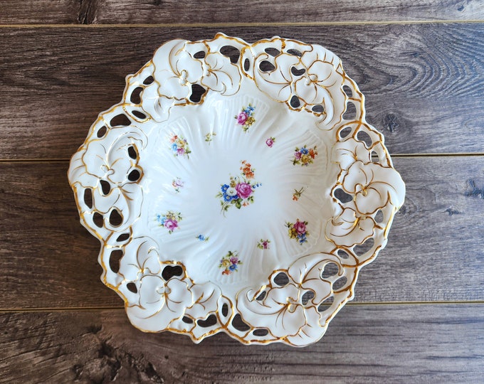 Antique CT Carl Tielsch Altwasser Serving Centerpiece Bowl