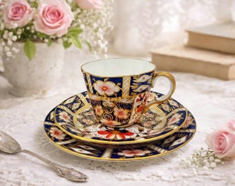 Antique Royal Crown Derby Imari 2451 Tea Trio England Circa 1911–1917