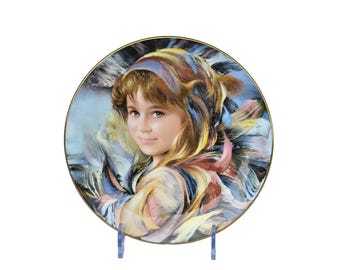 Royal Doulton Gabriela 1985 Fine Bone China Collectible Plate, 8 1/4"