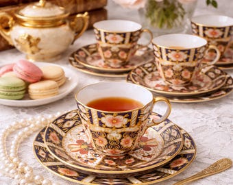 Antique Royal Crown Derby Imari 2451 Set of 4 Tea Trios England Circa 1911–1917